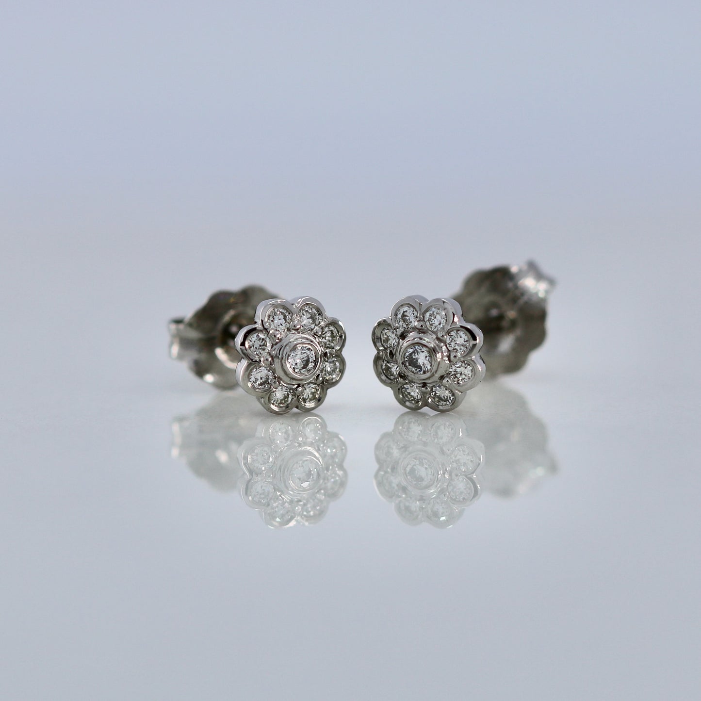 Flower Studs in Platinum